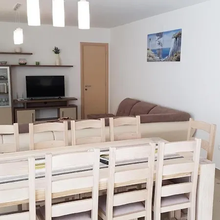 In Mit Privatem Pool By Interhome Prázdninový dům *
